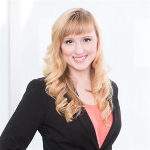 Former Director of Popular Music Rachel Kramer received the Emerging Leader Award from Arts School Network