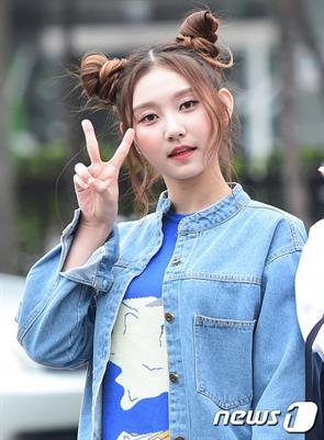 Shannon Bae was featured in a KPopStarz article featuring Korean idols who once lived abroad before moving to Korea