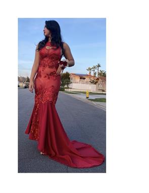 Zabethah Bagnol was awarded both academic and achievement scholarships from Savannah College of Art and Design