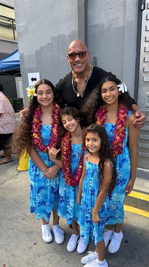 Jaelyn Rivera and Nanihi Rivera sang on American Idol as part of an All Polynesian Kid’s Choir